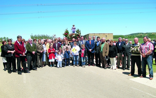 VILLALUENGA DE LA VEGA: La imagen recoge un monumento de la celebración de la Fiesta de San Isidro Labrador en la localidad de Barrios de la Vega, perteneciente al Ayuntamiento de Villaluenga.  / VILLALUENGA DE LA VEGA