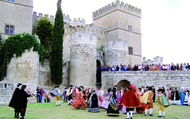 AMPUDIA: La Villa de Ampudia celebró la VIII Feria Barroca y el XII Mercado Castellano, con dedicación plena y todo lujo de detalle. Os esperamos en próximos años a todos en este gran evento de época.
  / AMPUDIA