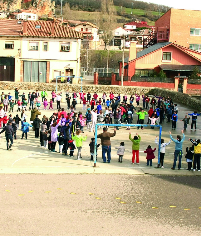 Los colegios festejan el Día de la Paz  / DIARIOPALENTINO.ES