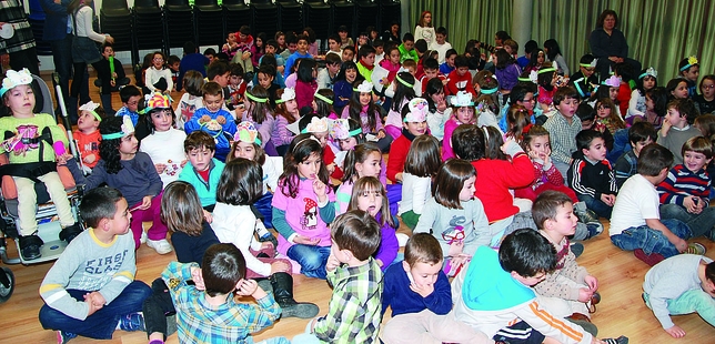 Los colegios festejan el Día de la Paz  / DIARIOPALENTINO.ES