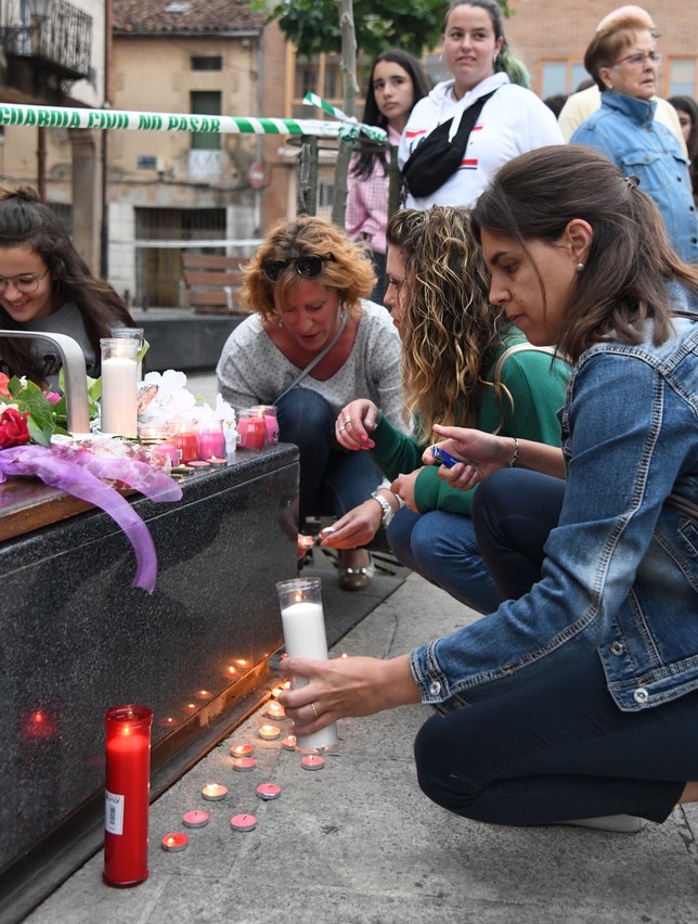 Salas se echa a la calle en repulsa por la muerte de Mónika