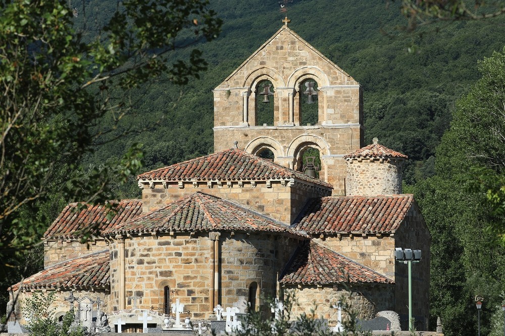 Colegiata de San Salvador de Cantamuda