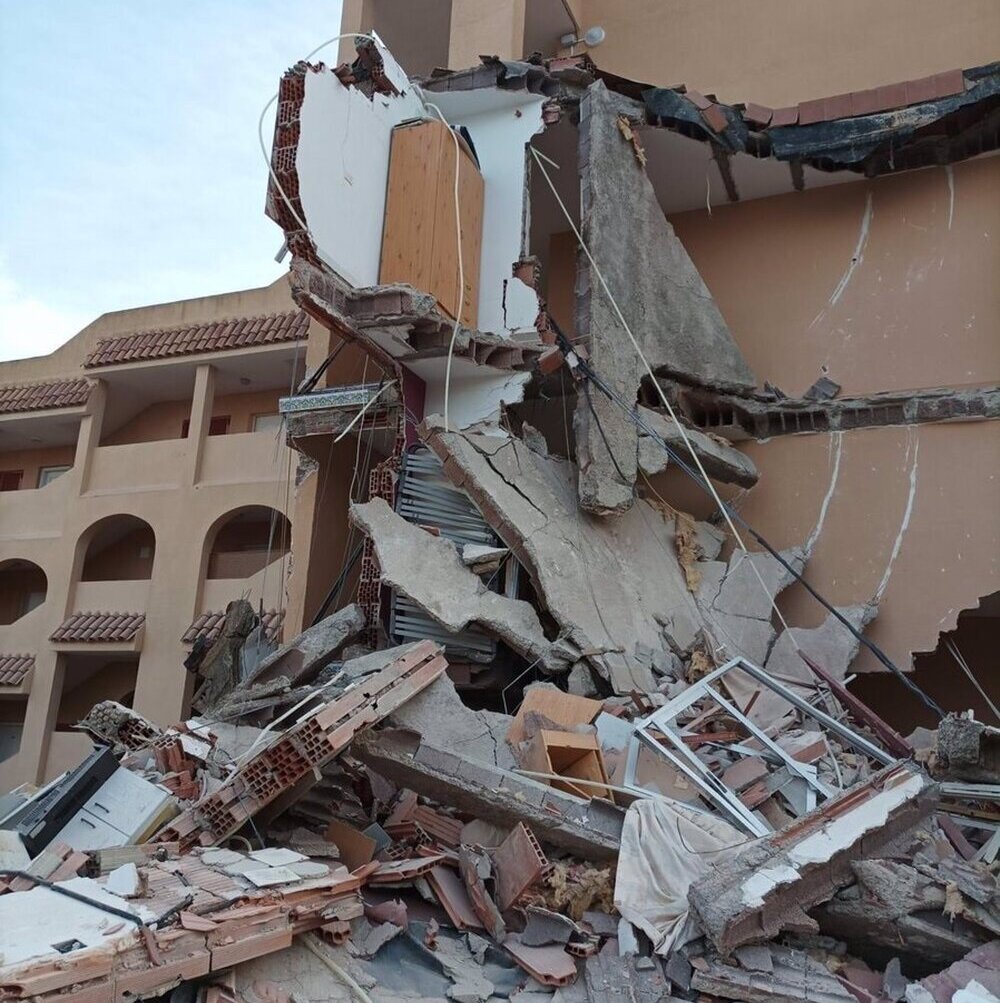 Se derrumba un edificio en Peñíscola