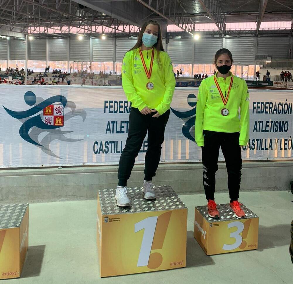 Laura Martín (oro) y Virginia Martín (bronce), medallistas en pértiga