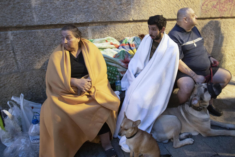 Tres menores muertos en el incendio de un edificio en Vigo