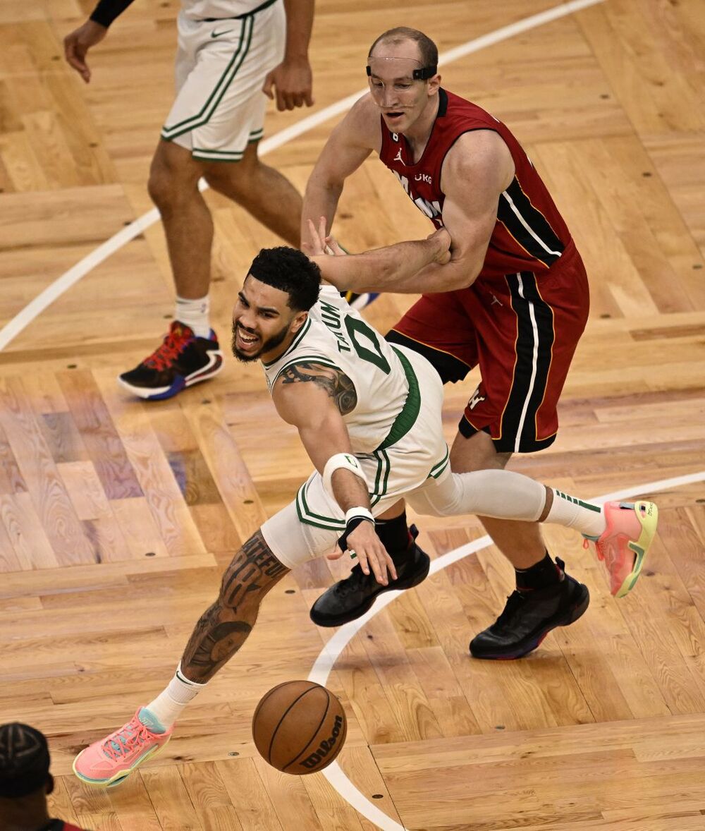 NBA Eastern Conference Finals - Miami Heat at Boston Celtics  / JOHN CETRINO