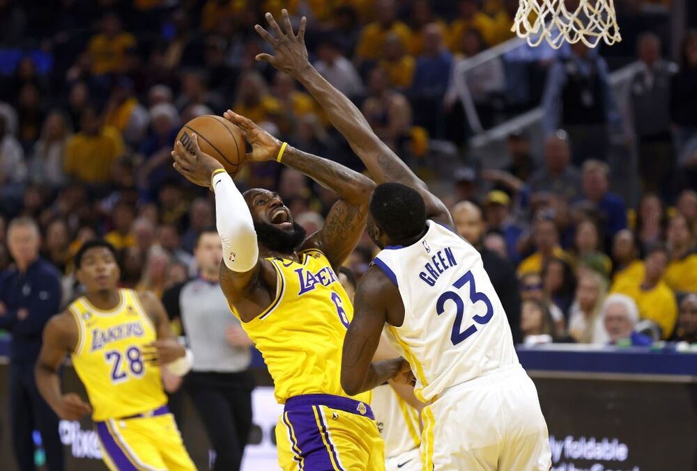 NBA Playoffs - Los Angeles Lakers at Golden State Warriors  / JOHN G. MABANGLO