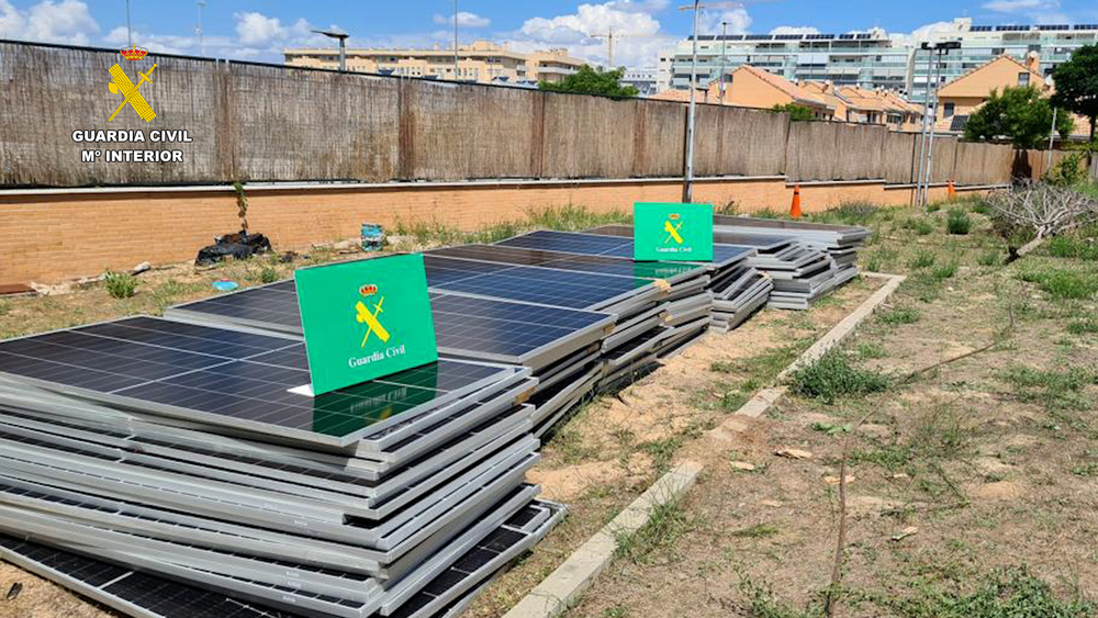 Desmantelan una banda dedicada al robo de placas solares | Todas las  noticias de Palencia