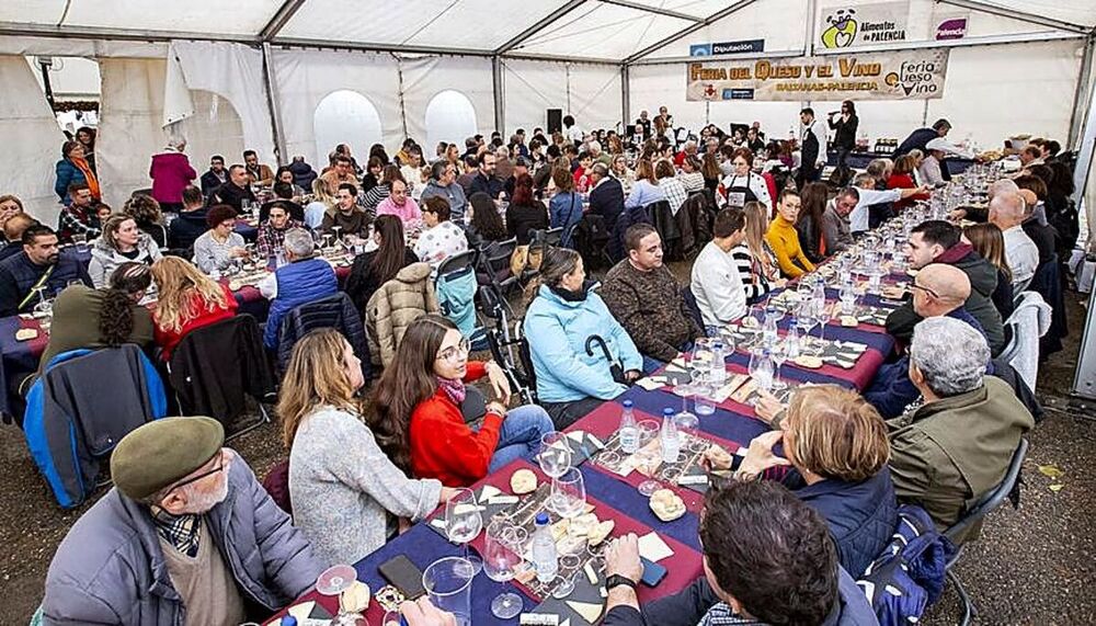 Baltanás enaltece el carácter innovador de sus quesos y vinos