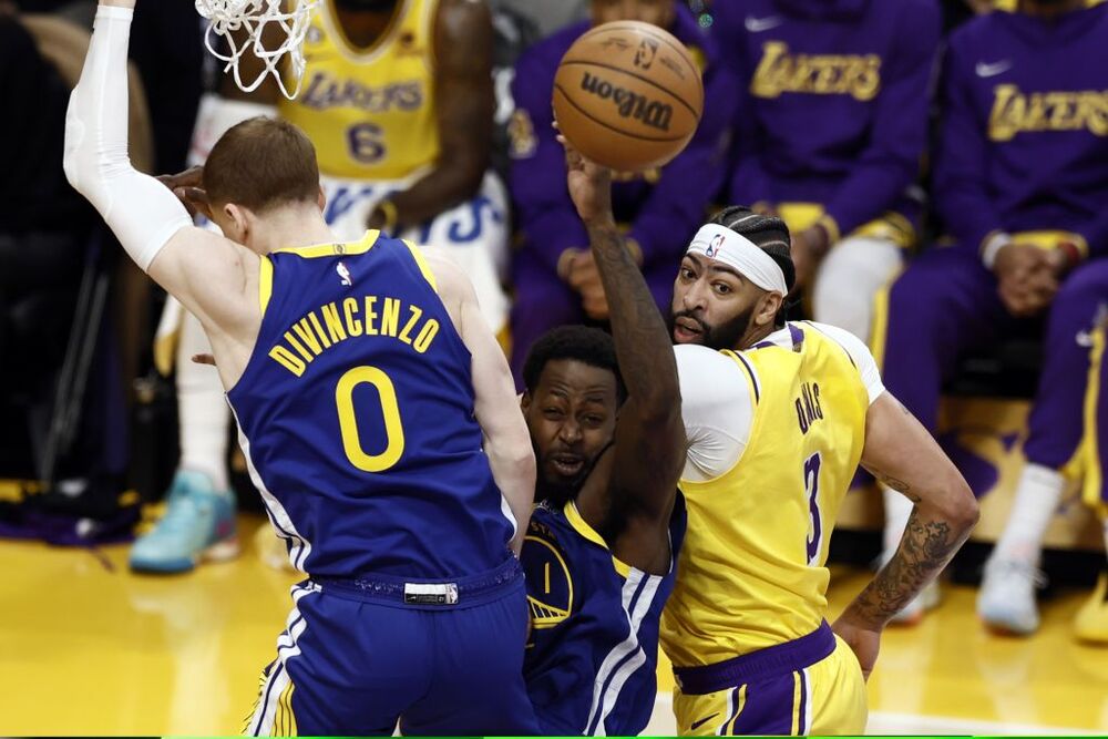 NBA Playoffs - Golden State Warriors at Los Angeles Lakers  / ETIENNE LAURENT