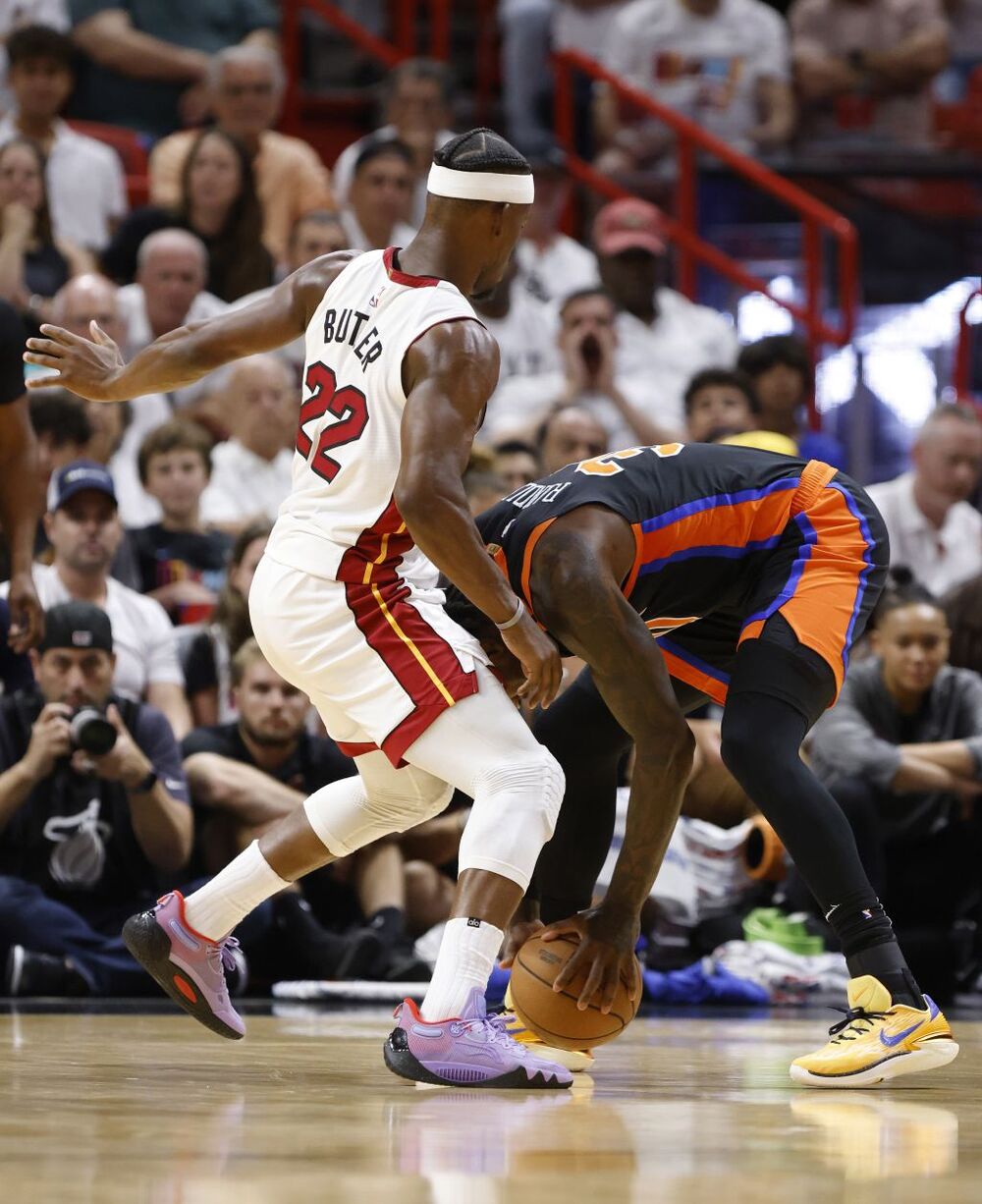 NBA Playoffs Eastern Conference Semifinals - New York Knicks at Miami Heat  / RHONA WISE