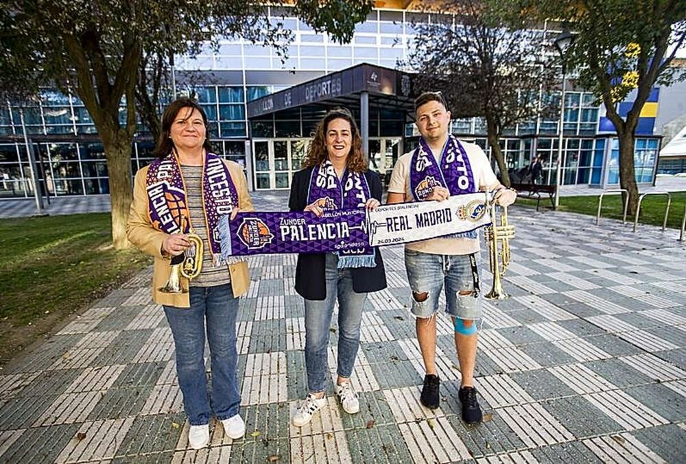 Corazón cofrade partido entre afición y devoción