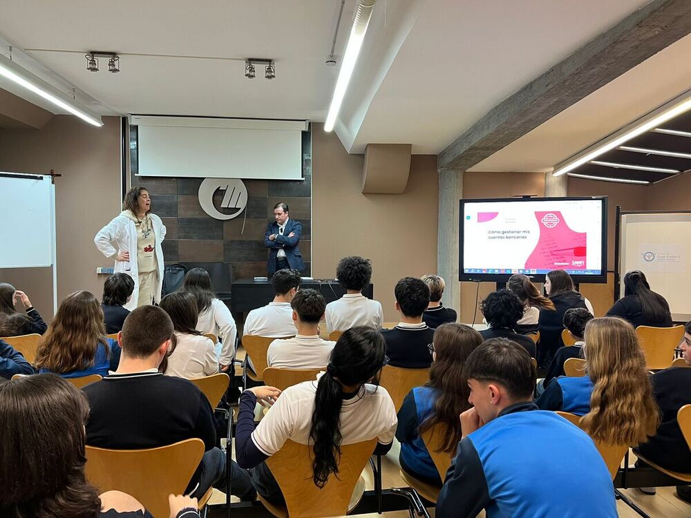 El Santander imparte miles de talleres de educación financiera