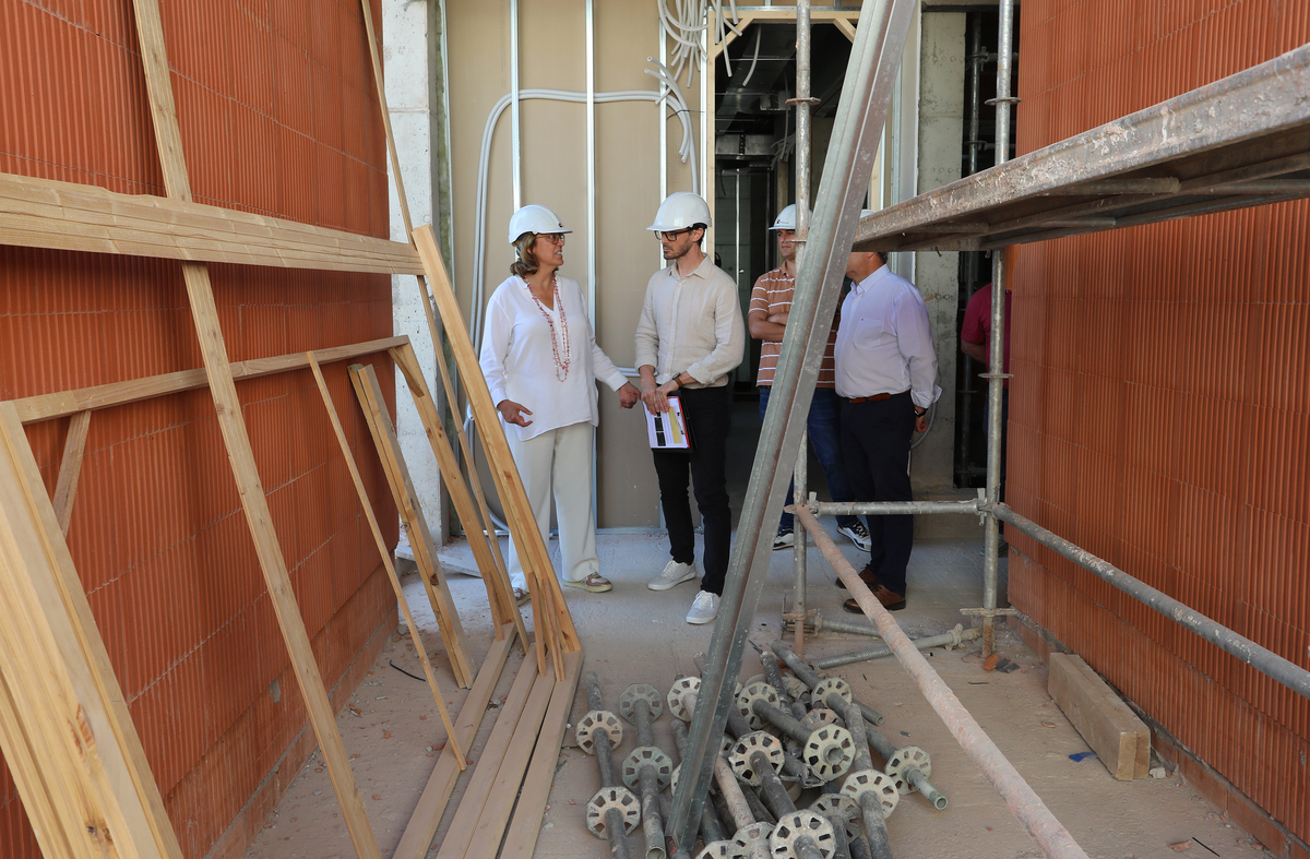 Visita a las obras del futuro Parque de Bomberos de Saldaña(Palencia)  / ICAL