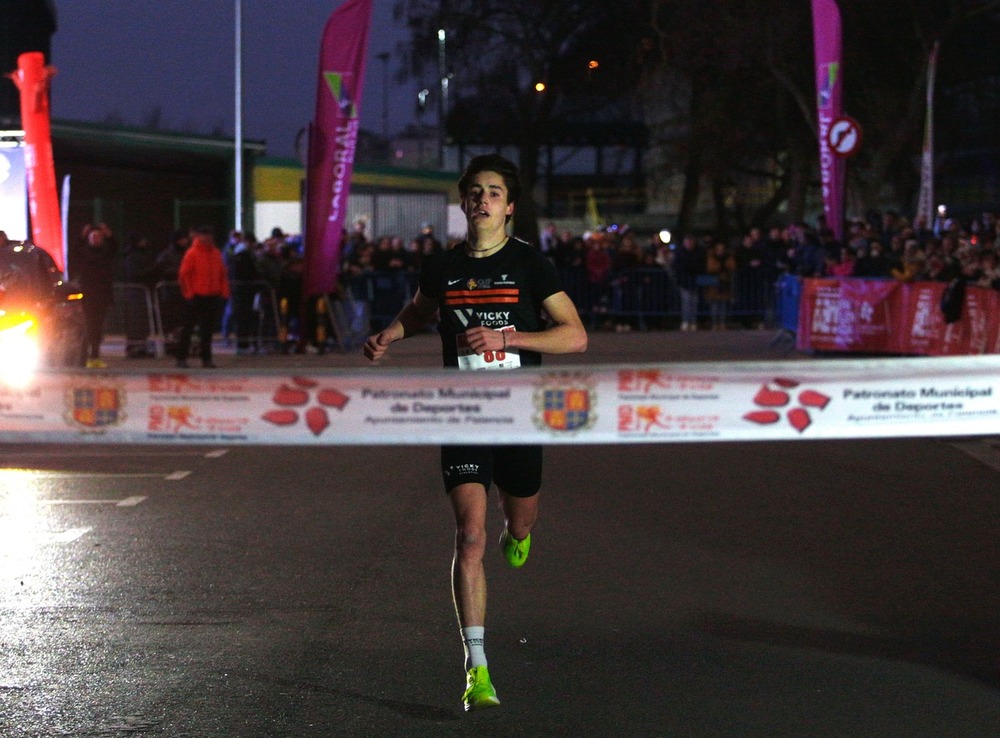 Juventud y veteranía en la 43 San Silvestre Promueve Palencia