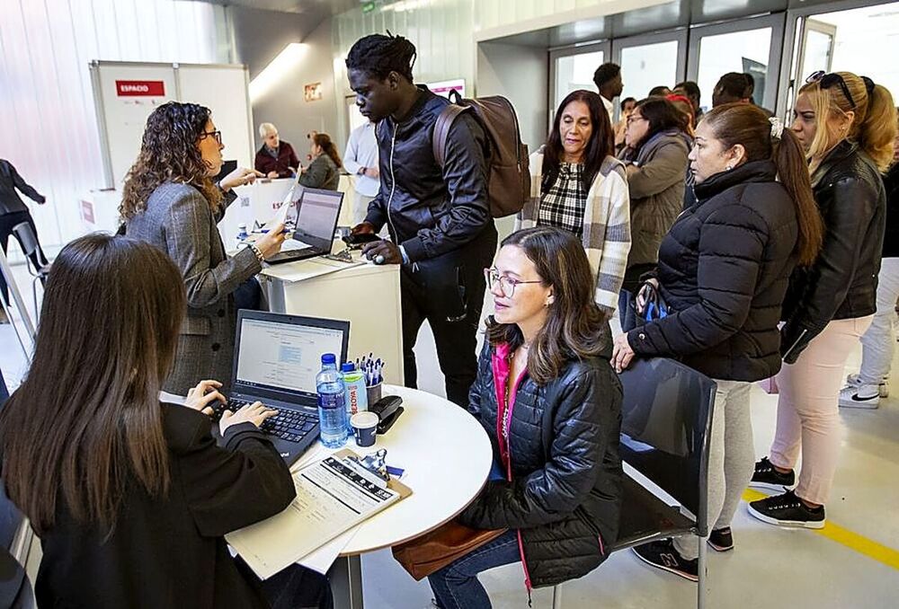 La Cámara oferta empleo en 25 empresas a 320 aspirantes