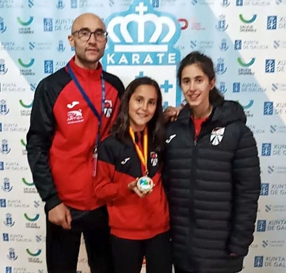 Tres medallas para el karate palentino