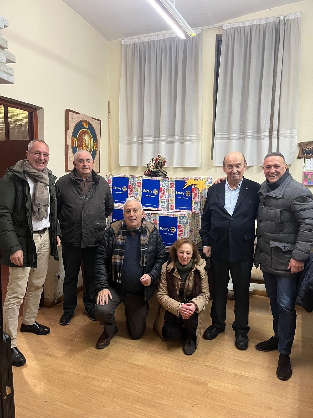 Rotary Club realiza su proyecto anual de cestas solidarias