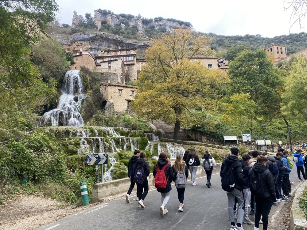 Los alumnos, durante los Encuentros Cretácicos, realizaron diversas actividades en la naturaleza. 