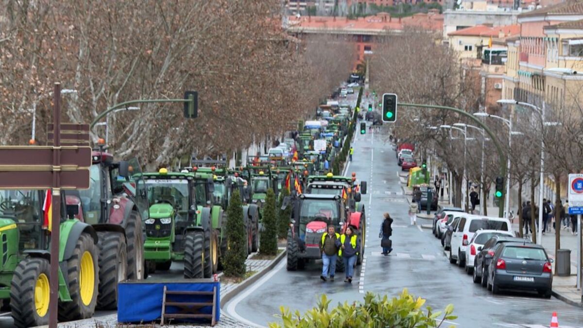 Tractorada en Toledo capital.  / EUROPA PRESS