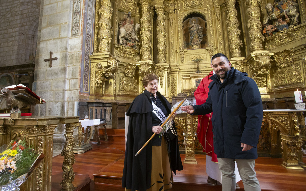 María Josefa Rodríguez recibe el bastón de mando en Becerril