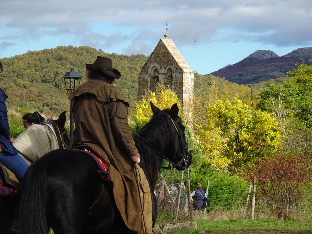 Al trote y al galope entre las cumbres