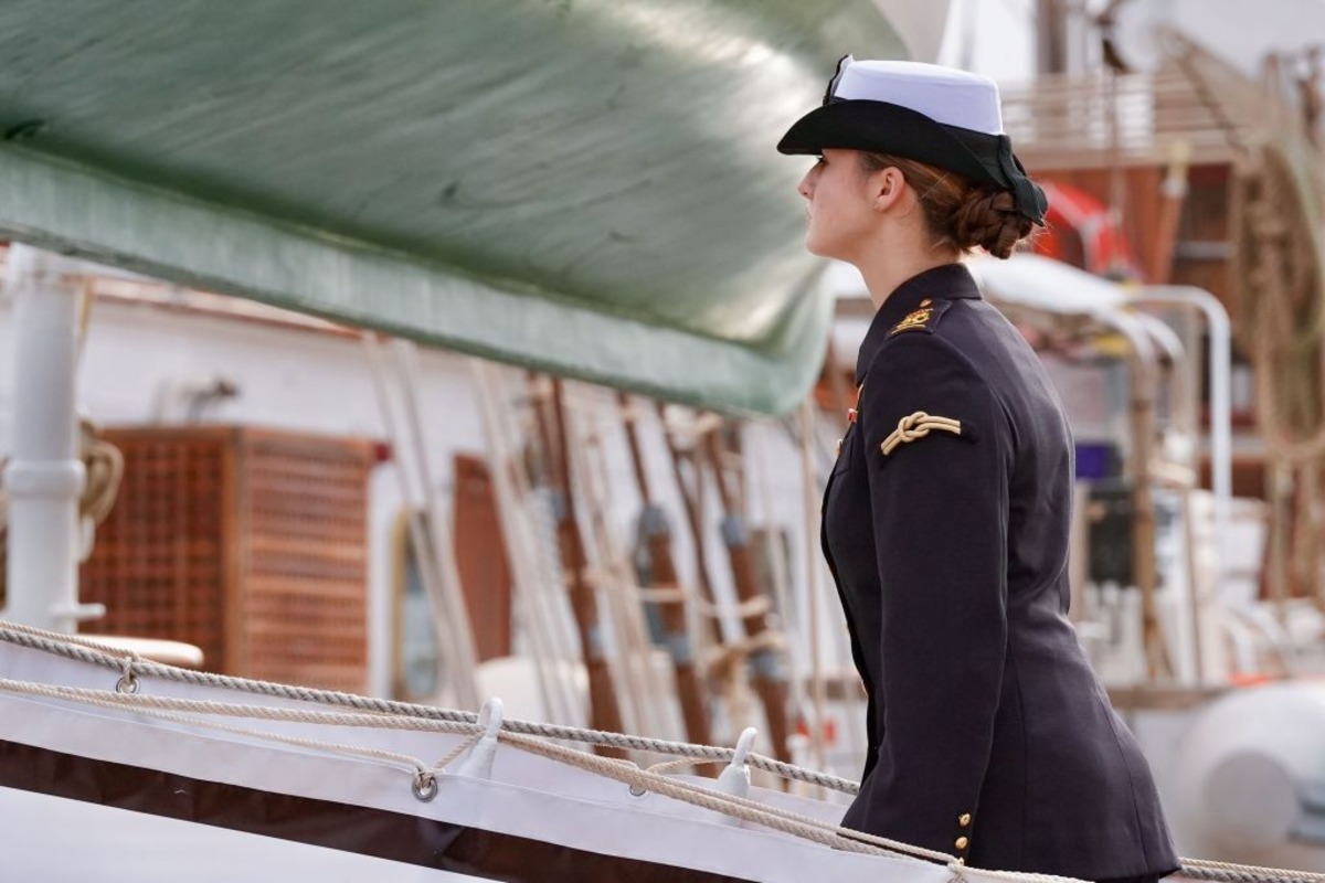 La princesa Leonor zarpa en el Juan Sebastián Elcano  / ROMAN RIOS