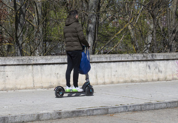 La regulación de los patinetes estará lista en primavera