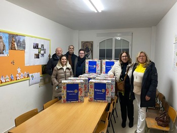 Rotary Club realiza su proyecto anual de cestas solidarias