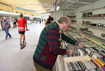 La X Feria del Disco acoge 50.000 referencias hasta el domingo