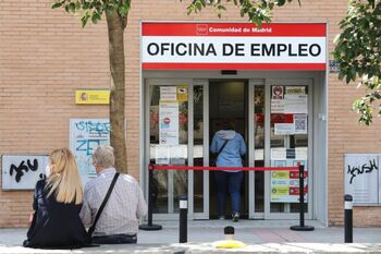 El empleo extranjero pierde 22.021 afiliados en agosto