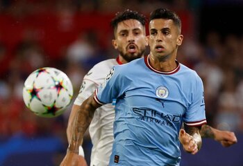 Cancelo y un posible cambio táctico