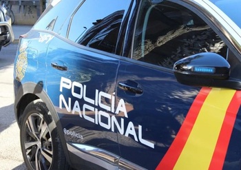 Detienen a un varón por agredir a un agente en Rizarzuela