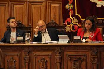 Sale adelante una moción contra la amnistía en Palencia