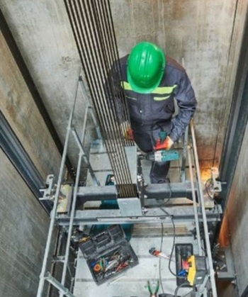 Obligan a una firma de ascensores a rehacer una obra