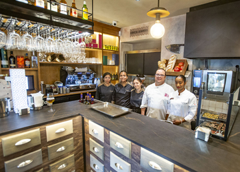 La Cuchillería refuerza la oferta culinaria de la plaza Mayor