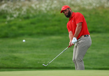 Rahm ve esfumarse las medallas en los últimos hoyos de París