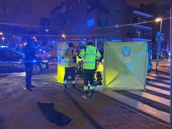 Muere una mujer tiroteada en la calle en Puente de Vallecas