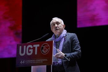 UGT tiende la mano a la CEOE para la reducción de la jornada