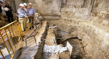 Dispuestos a financiar una excavación fuera de la catedral