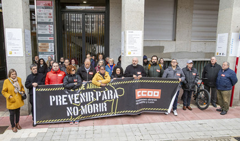 CCOO pide prevención laboral y a Adif quitar pasos sin barrera