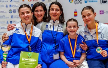 Tres medallas para el karate palentino