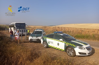 Socorren en Herrera a un autobús con 50 portugueses