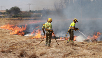 Hallan un cadáver en los restos del incendio de Palencia