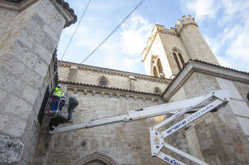 El Ayuntamiento retira la iluminación de San Miguel