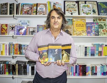 «Si quieres hacer carrera literaria, autoeditarse no sirve»