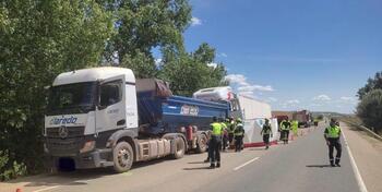 Un fallecido tras la colisión de dos camiones en Monzón