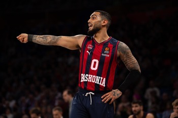 El Baskonia maquilla la mala noche de Barça y Real Madrid