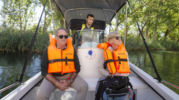 Unas 250 personas surcan el Canal durante este verano