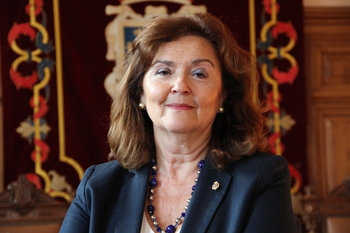 A Lourdes Álvarez de Mon